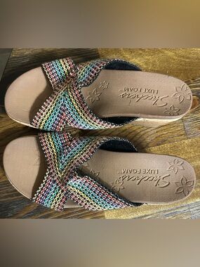 Skechers Multicolor Braided Slide Sandals - Women's. New. Smoke free home.